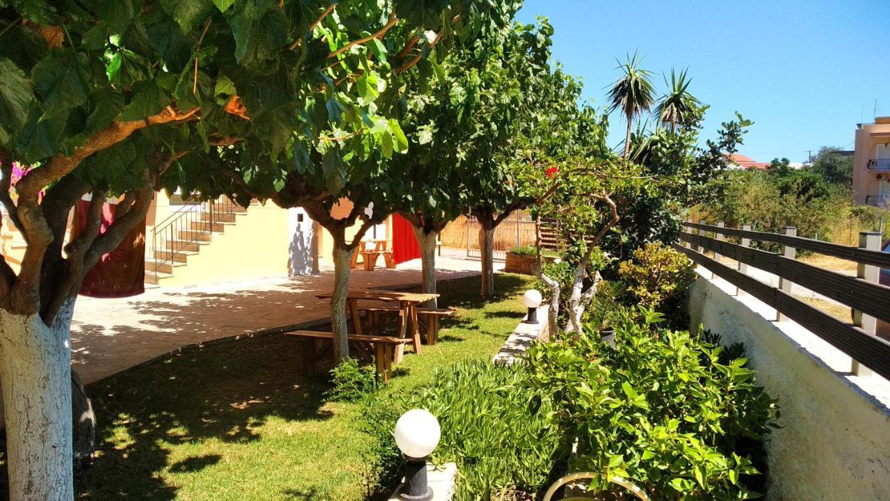 Studio 35sqm in Soúgia Esterno foto