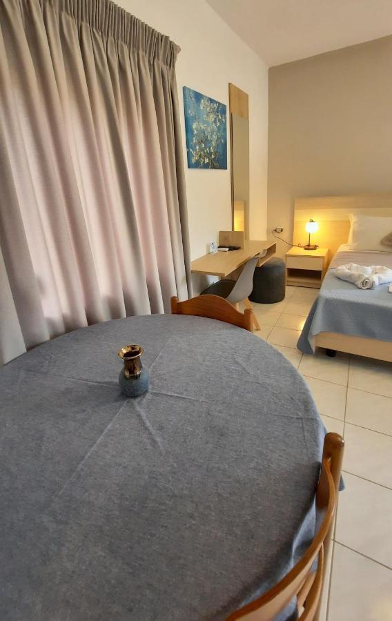 Studio 35sqm in Soúgia Esterno foto