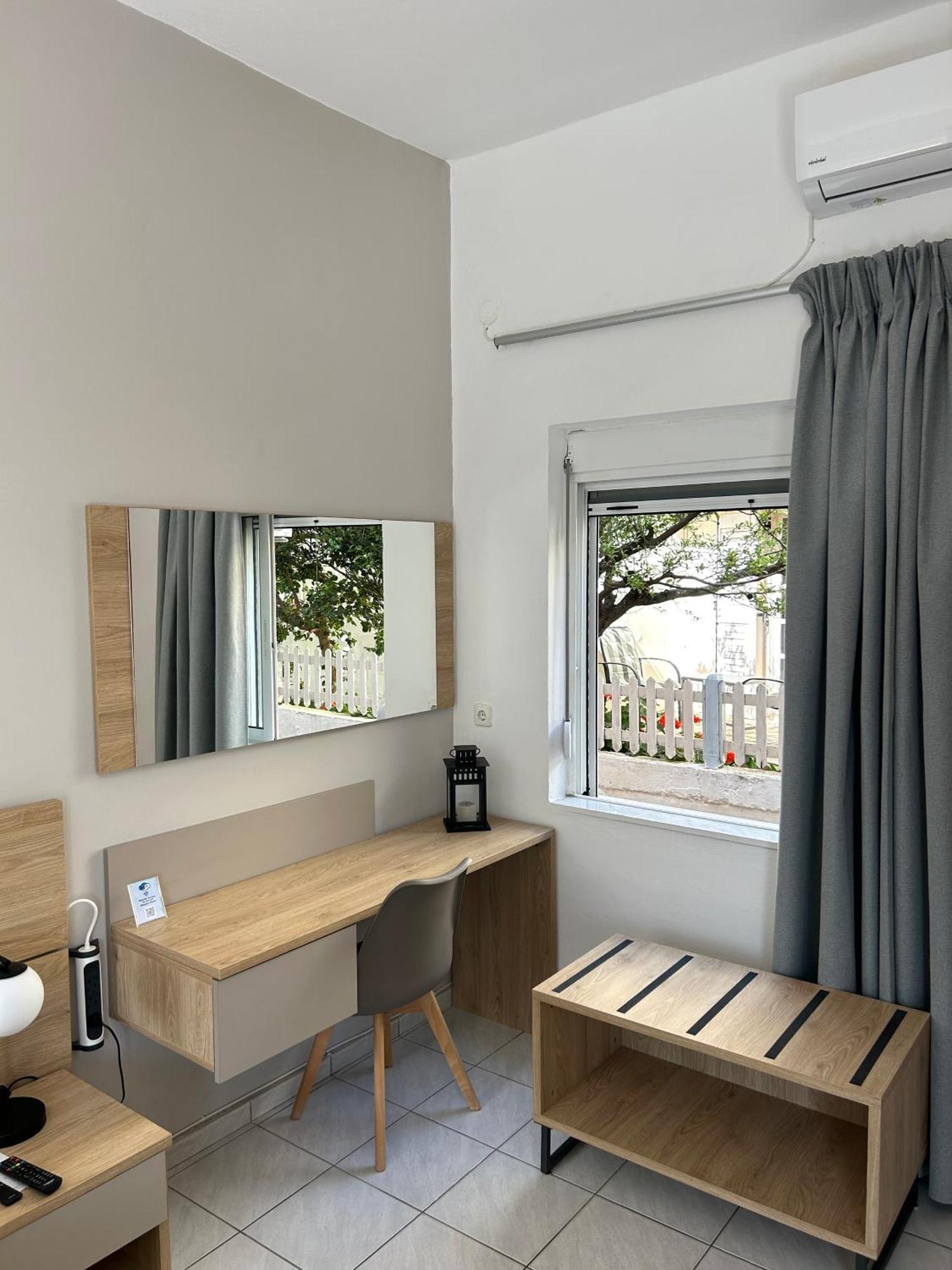 Studio 35sqm in Soúgia Esterno foto